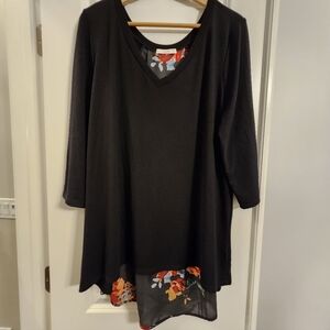 Le Lis Black V-Neck Tunic Top Floral Chiffon Women’s Plus Size 3X Made USA